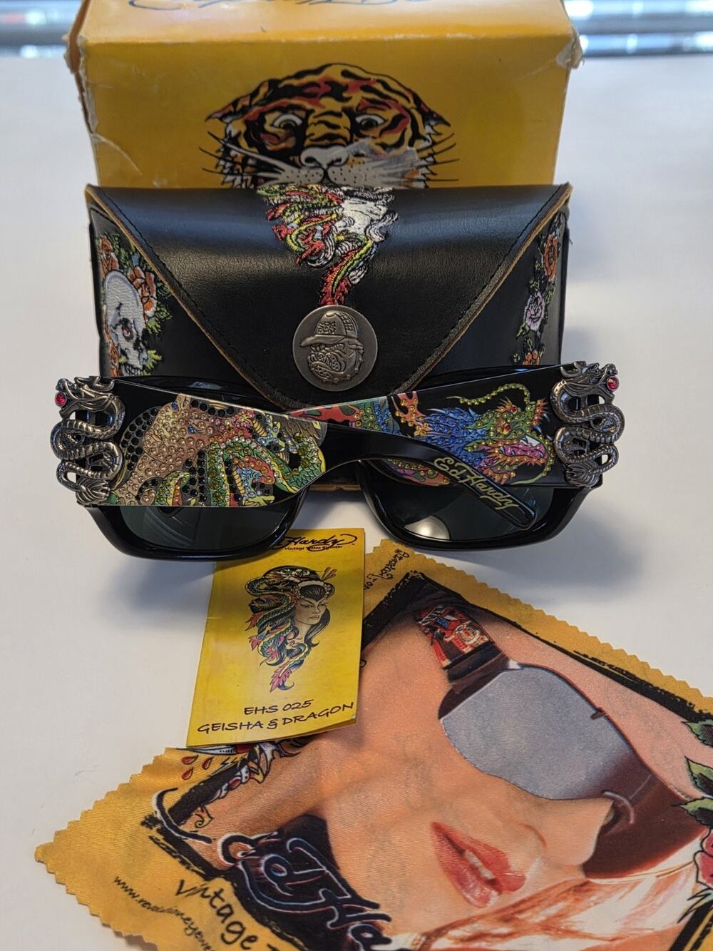 Ed Hardy Geisha & Dragon Sunglasses /Rare Collectors Set